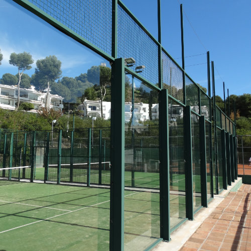 Padelbaan in Miraflores Tennis club