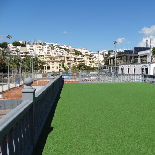 Grasveld bij Tennis Club in Mijas Costa